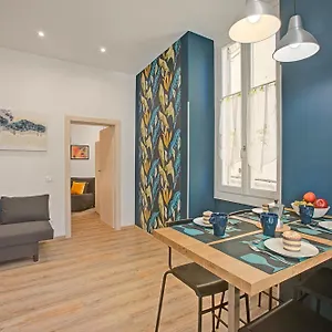 Heroes Centro - Happy Appartement